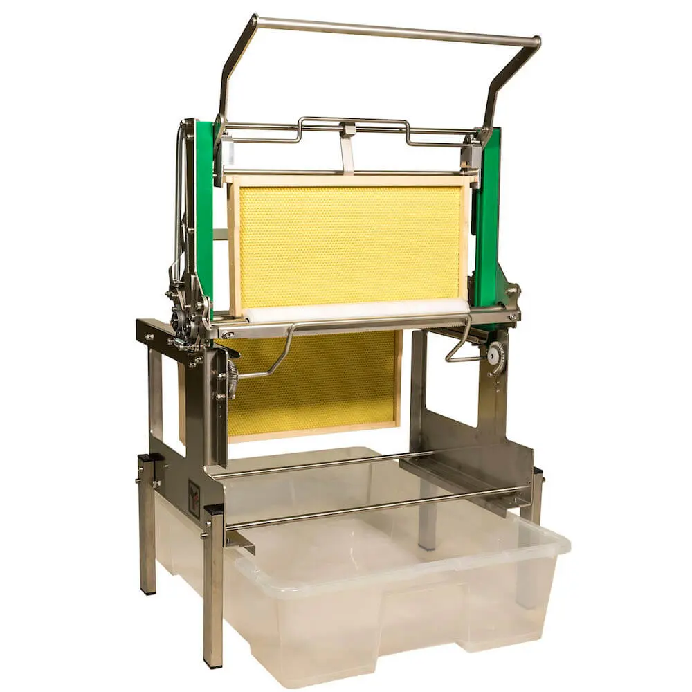 Vertical manual uncapper with pan ROLL