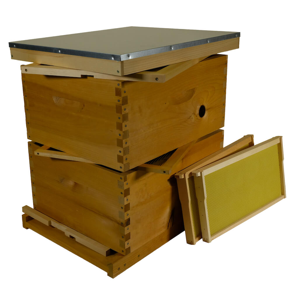 https://propolis-etc.ca/wp-content/uploads/2023/11/BK-1131-ensemble-ruche-cadre-bois-paraffine-hive-kit-wood-frame-waxed-propolis-etc.jpg