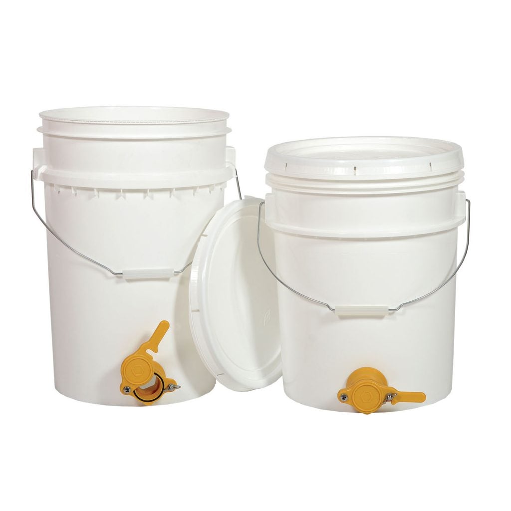 Seau en plastique 5 gal avec couvercle & robinet